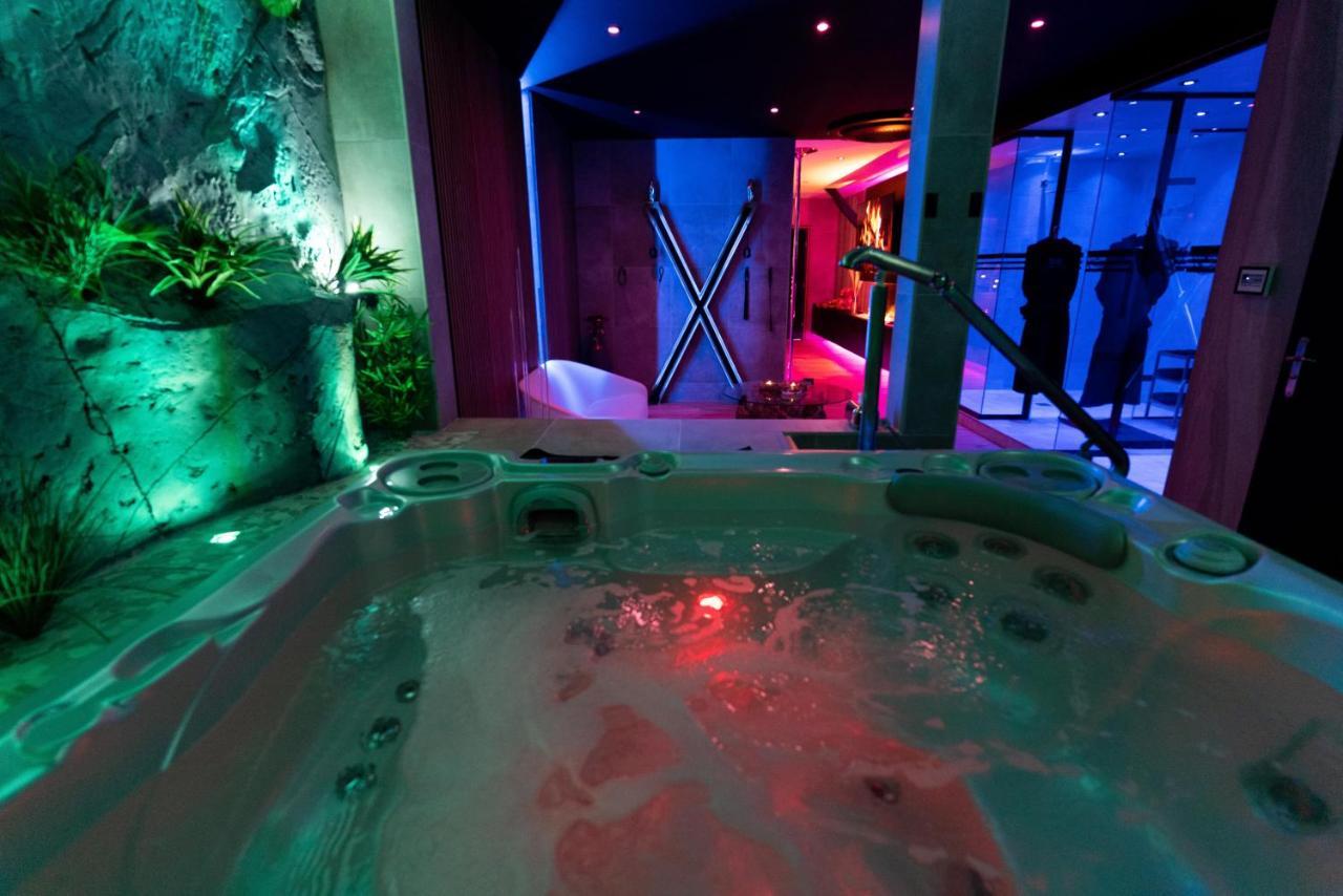Les Secrets Rooms - Bonneval - Love Room - Spa Et Hammam Privatif ภายนอก รูปภาพ