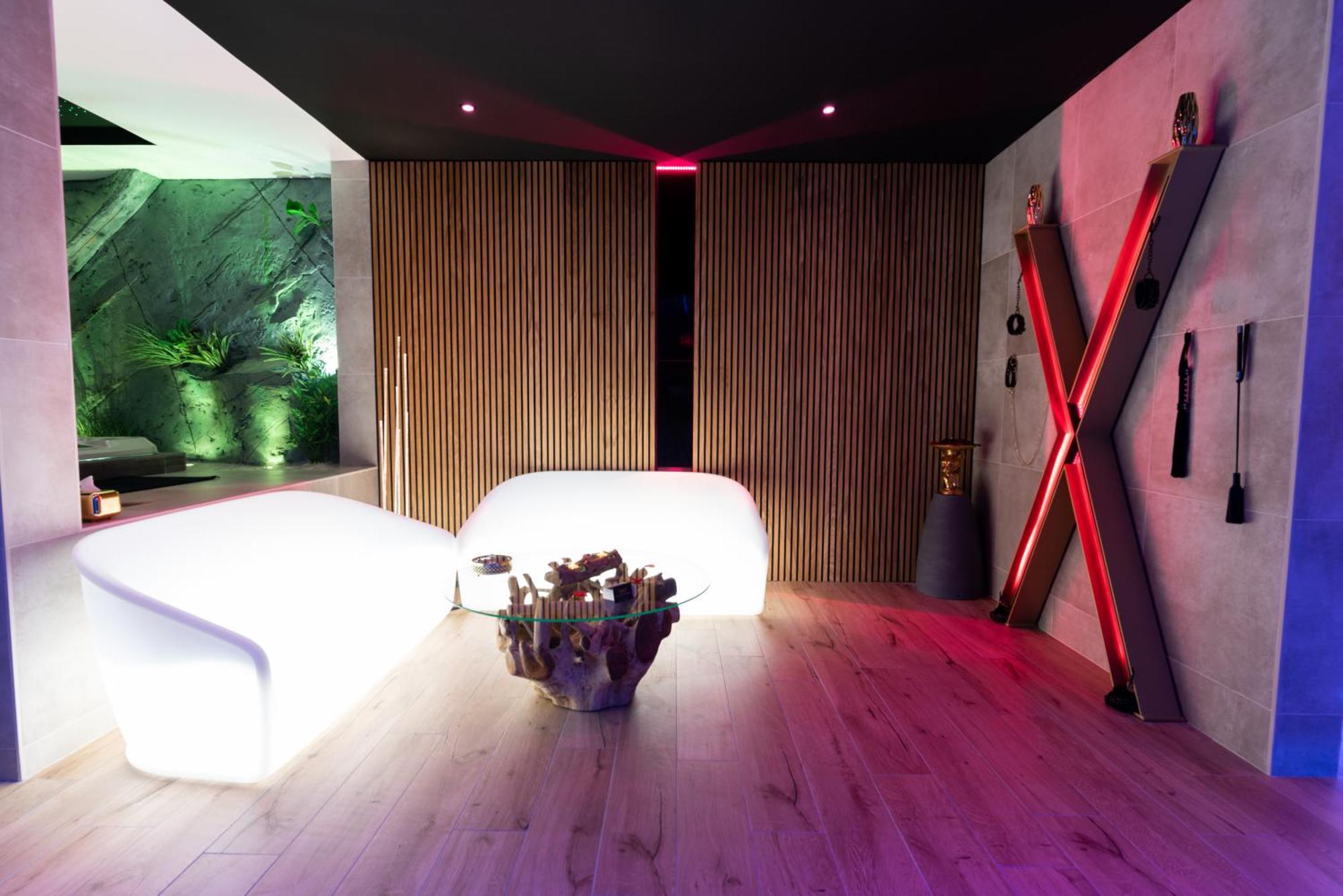 Les Secrets Rooms - Bonneval - Love Room - Spa Et Hammam Privatif ภายนอก รูปภาพ