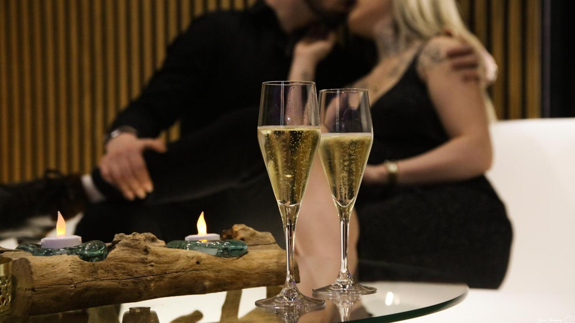 Les Secrets Rooms - Bonneval - Love Room - Spa Et Hammam Privatif ภายนอก รูปภาพ