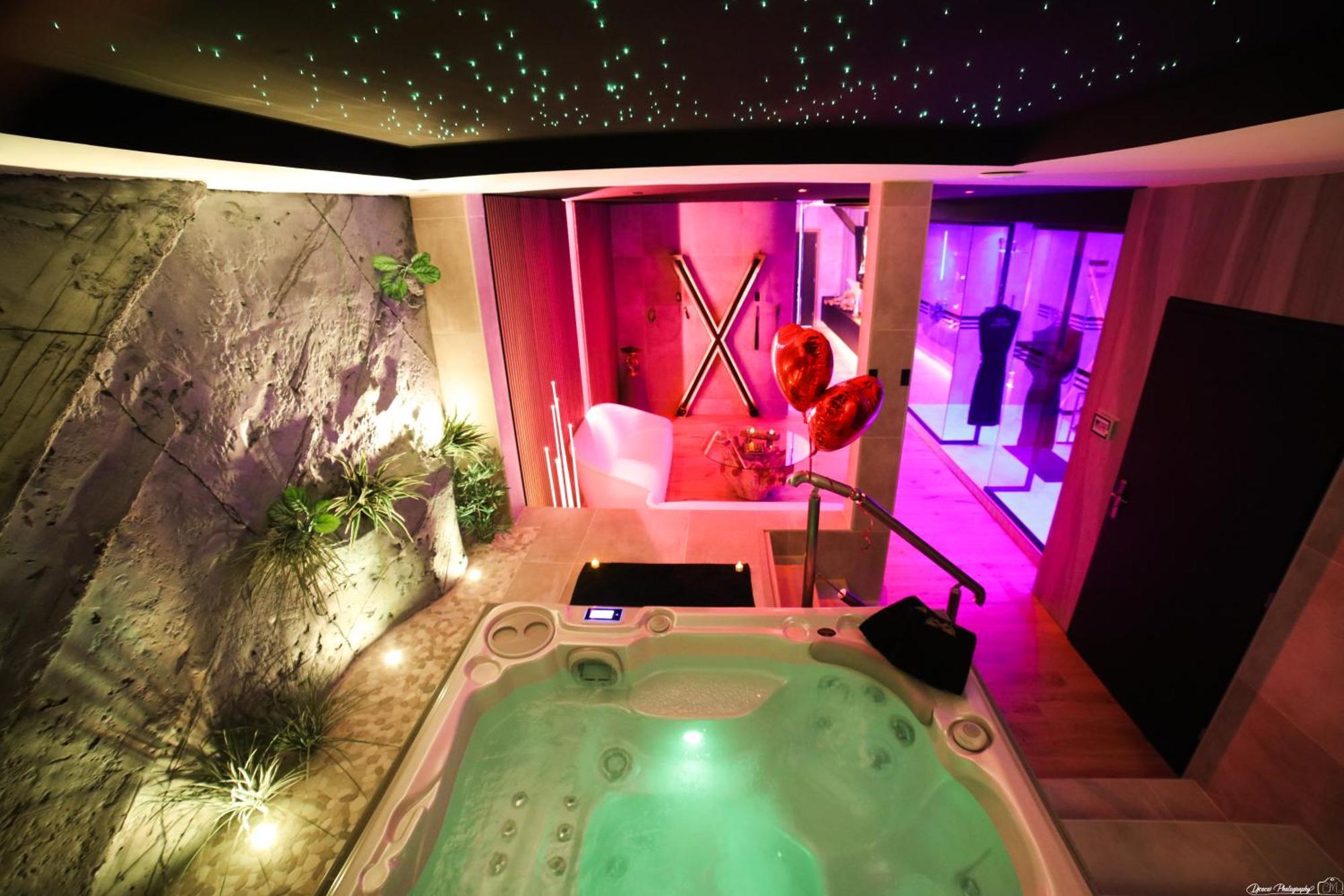 Les Secrets Rooms - Bonneval - Love Room - Spa Et Hammam Privatif ภายนอก รูปภาพ